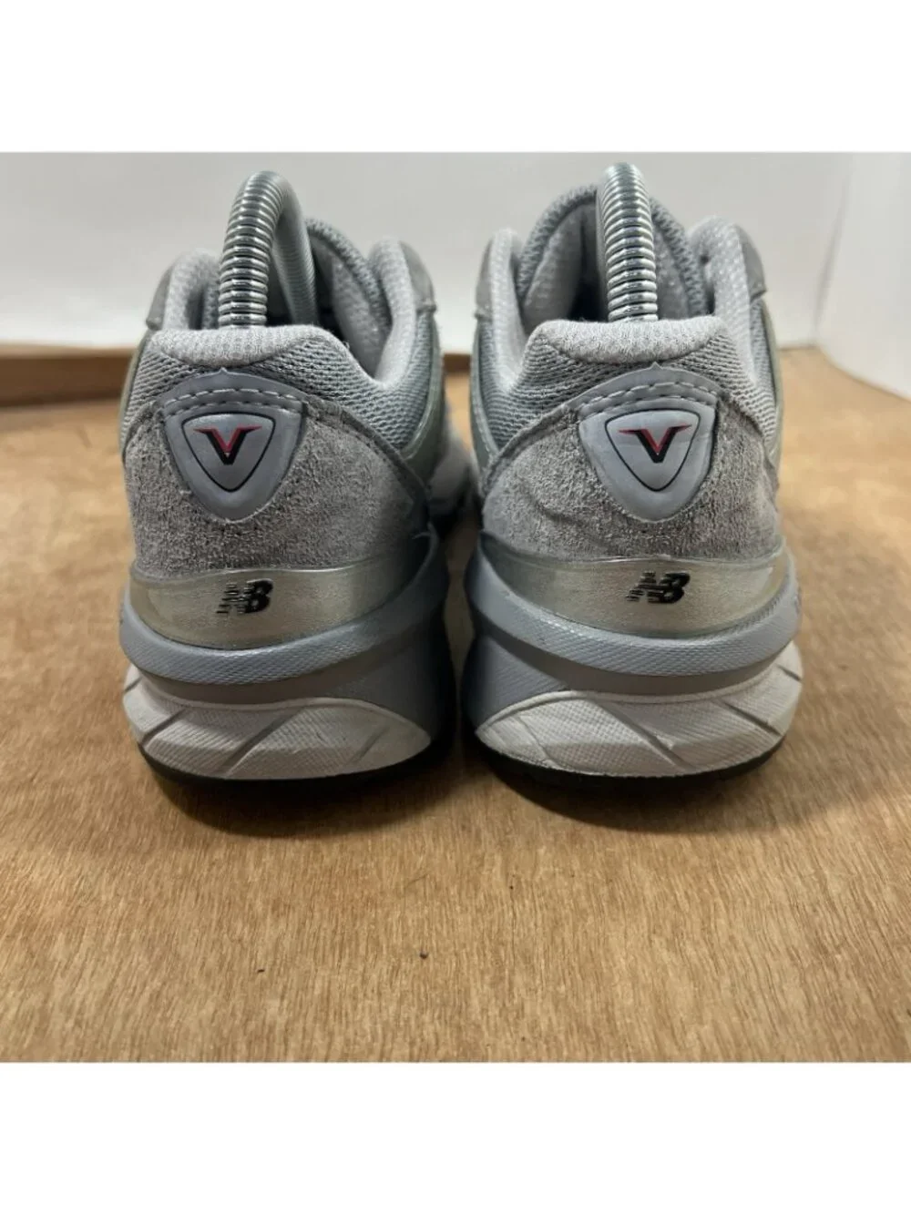 New Balance 990v5 Made In USA Women's Size 7 Running Shoes Gray